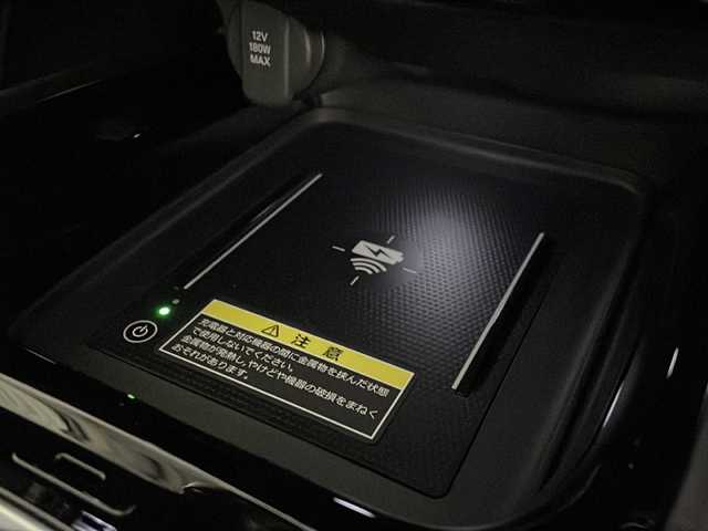 ホンダ ヴェゼル ハイブリッド e:HEV Z 福岡県 2025(令7)年 0.1万km未満 プラチナホワイトパール 純正9インチナビ（フルセグ・BT）/・バックカメラ/・レーダークルーズコントロール/・レーンキープアシスト/・衝突軽減ブレーキ/・路外逸脱抑制機能/・先行車発進お知らせ機能/・標識認識機能/・オートハイビーム/・パーキングセンサーシステム/・誤発進抑制機能/・後方誤発進抑制機能/・トラフィックジャムアシスト/・ハーフレザー/・シートヒーター/・ステアリングヒーター/・ワイヤレス充電/・パワーバックドア/・パドルシフト/・LEDオートライト/・ビルトインETC