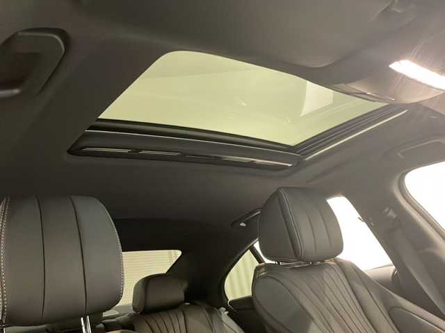 メルセデス・ベンツ ＣＬＳ４５０ 4マチック スポーツ 新潟県 2019(平31)年 4.3万km オブシディアンブラック エクスクルーシブパッケージ/-本革シート（ナッパレザー）/-ヘッドアップディスプレイ/-シートベンチレーター（フロント）/-Burmesterサラウンド・サウンド・システム/-AIR BODY CONTROLサスペンション/ガラス・スライディングルーフ/レーダーセーフティパッケージ/COMANDシステム/-12.3インチワイドディスプレイ/-HDDナビゲーション/-フルセグTV/USB/Bluetooth/-AppleCarPlay/Android Auto/-ETC2.0/グレーアッシュウッドインテリア/レザーARTICOダッシュボード/シートヒーター/アンビエントライト/LEDコーナリングアシスト/アダプティブハイビームアシストプラス/360°カメラシステム/アクティブパーキングアシスト