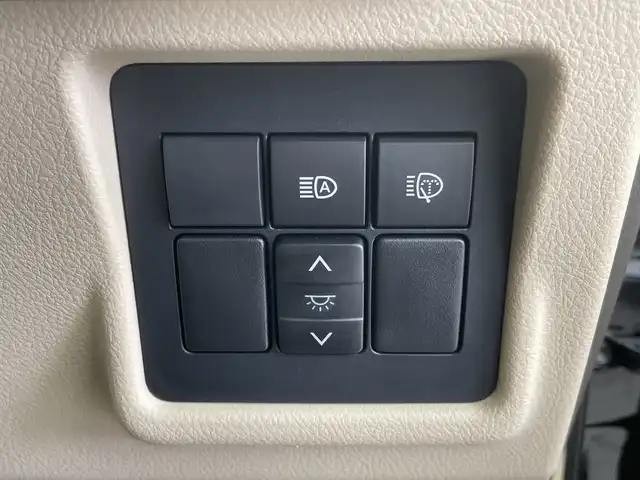 トヨタ ランドクルーザー プラド TX Lパッケージ マットブラED 新潟県 2023(令5)年 1万km 黒 4WD/社外ナビ/Bluetooth/フルセグTV/ETC/前方ドライブレコーダー/純正フロアマット/バックモニター/トヨタセーフティセンス/アダプティブクルーズコントロール/衝突被害軽減装置/サンルーフ/前席パワーシート/前席シートヒーター/前席エアシート/ルーフレール/3列シート/純正18インチAW/横滑り防止装置/盗難防止装置/前後コーナーセンサー/純正LEDヘッドライト/オートライト/オートマチックハイビーム