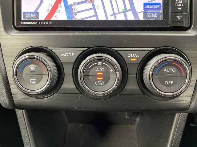 スバル インプレッサ スポーツ 2．0i アイサイト 道央・札幌 2014(平26)年 4.8万km ダークグレーメタリック ・４WD  ・アイサイト/・プリクラッシュセーフティ/・レーダークルーズコントロール/・純正OPメモリナビ（CN-R300WD）/・CD/DVD/SD/フルセグTV/・バックカメラ/・スマートキー/プッシュスタート/・アイドリングストップ/・HIDヘッドライト/オートライト/・ETC/・横滑り防止装置/・盗難防止装置