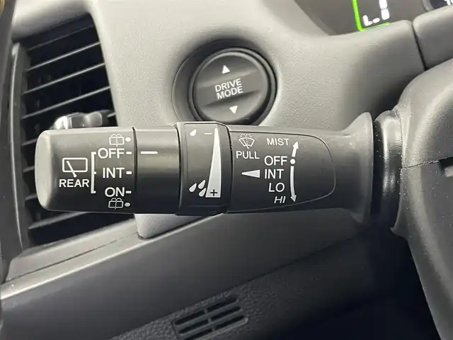 ホンダ フィット e:HEV RS 埼玉県 2023(令5)年 3.5万km クリスタルブラックパール 純正8インチメモリナビ/（CD/DVD/Bluetooth/HDMI/USB/フルセグ）/バックカメラ/レーダークルーズコントロール/ドライブレコーダー/ETC/衝突被害軽減ブレーキ/オートLEDライト/ハーフレザーシート/純正16インチアルミホイール