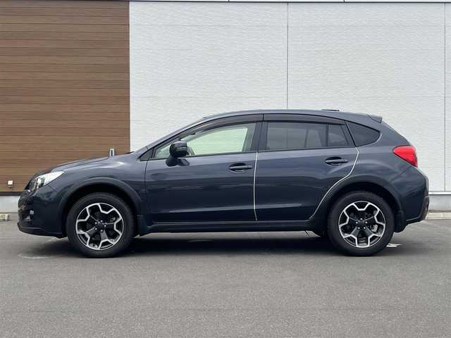 スバル インプレッサ ＸＶ 2．0i 秋田県 2014(平26)年 1.8万km ダークグレーメタリック ４WD/LEDヘッドライト/社外オーディオ（AM/FM/CD）/純正アルミ/リモコンキー/アイドリングストップ/クルーズコントロール/ステアリングスイッチ/MTモード付AT/ETC/パドルシフト/純正フロアマット/純正ドアバイザー/オートライト/オートエアコン/パワーステアリング/パワーウィンドウ/レベライザー/横滑り防止/電動格納ウィンカーミラー/保証書/取扱説明書/記録簿