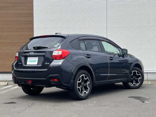 スバル インプレッサ ＸＶ 2．0i 秋田県 2014(平26)年 1.8万km ダークグレーメタリック ４WD/LEDヘッドライト/社外オーディオ（AM/FM/CD）/純正アルミ/リモコンキー/アイドリングストップ/クルーズコントロール/ステアリングスイッチ/MTモード付AT/ETC/パドルシフト/純正フロアマット/純正ドアバイザー/オートライト/オートエアコン/パワーステアリング/パワーウィンドウ/レベライザー/横滑り防止/電動格納ウィンカーミラー/保証書/取扱説明書/記録簿