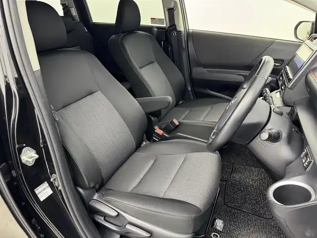 トヨタ シエンタ ファンベースG 福岡県 2019(令1)年 4.7万km ブラックマイカ 純正９型ナビ（フルセグＴＶ）　/バックカメラ　/ビルトインＥＴＣ　/純正前方ドライブレコーダー　/コーナーセンサー　/衝突被害軽減ブレーキ　/レーンキープ　/アクセル踏み間違い防止　/両側電動スライドドア　/純正１５インチＡＷ　/ＬＥＤヘッドライト