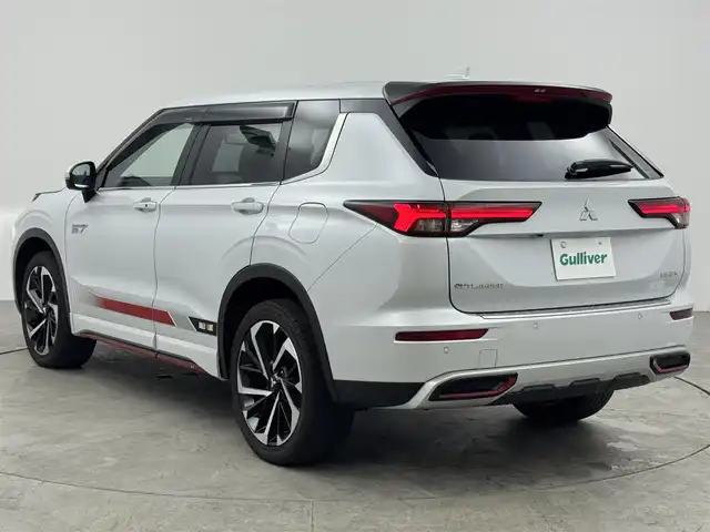 三菱 アウトランダー ＰＨＥＶ G 愛知県 2022(令4)年 3.8万km ホワイトダイヤモンド ４WD/サンルーフ/ＲＡＬＬＩＡＲＴアクセサリー/・フロントスキッドガーニッシュ/・サイドアンダーガーニッシュ/・リヤバンパーガーニッシュ/・テールゲートスポイラー/・サイドデカール/AC100V /純正ナビ/・Bluetooth/・フルセグTV/全方位カメラ/ハーフレザーシート/前席シートヒーター/ステアリングヒーター/D席パワーシート/電動リアゲート/衝突軽減システム/ブラインドスポットモニター/レーンアシスト/パワーモード/エコモード/ターマックモード/グラベルモード/スノーモード/マッドモード/純正20インチAW/純正LEDヘッドライト