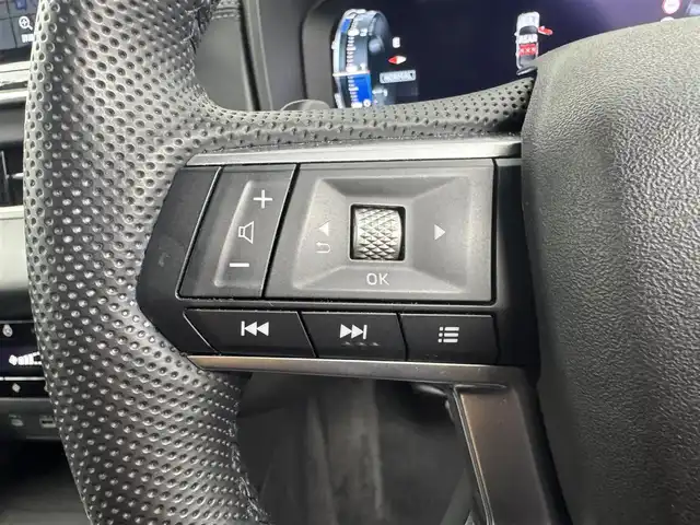 三菱 アウトランダー ＰＨＥＶ G 愛知県 2022(令4)年 3.8万km ホワイトダイヤモンド ４WD/サンルーフ/ＲＡＬＬＩＡＲＴアクセサリー/・フロントスキッドガーニッシュ/・サイドアンダーガーニッシュ/・リヤバンパーガーニッシュ/・テールゲートスポイラー/・サイドデカール/AC100V /純正ナビ/・Bluetooth/・フルセグTV/全方位カメラ/ハーフレザーシート/前席シートヒーター/ステアリングヒーター/D席パワーシート/電動リアゲート/衝突軽減システム/ブラインドスポットモニター/レーンアシスト/パワーモード/エコモード/ターマックモード/グラベルモード/スノーモード/マッドモード/純正20インチAW/純正LEDヘッドライト