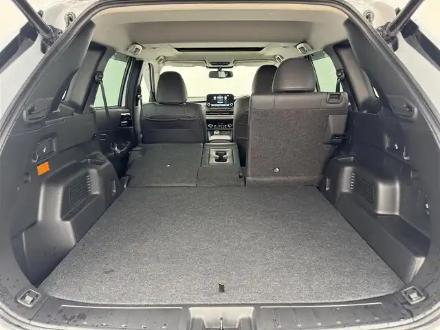 三菱 アウトランダー ＰＨＥＶ G 愛知県 2022(令4)年 3.8万km ホワイトダイヤモンド ４WD/サンルーフ/ＲＡＬＬＩＡＲＴアクセサリー/・フロントスキッドガーニッシュ/・サイドアンダーガーニッシュ/・リヤバンパーガーニッシュ/・テールゲートスポイラー/・サイドデカール/AC100V /純正ナビ/・Bluetooth/・フルセグTV/全方位カメラ/ハーフレザーシート/前席シートヒーター/ステアリングヒーター/D席パワーシート/電動リアゲート/衝突軽減システム/ブラインドスポットモニター/レーンアシスト/パワーモード/エコモード/ターマックモード/グラベルモード/スノーモード/マッドモード/純正20インチAW/純正LEDヘッドライト