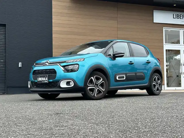 シトロエン シトロエン Ｃ３ フィール 宮崎県 2021(令3)年 1.4万km 青 純正ディスプレイオーディオ/・Bluetooth/・Apple CarPlay/・Android Auto/・AM FM/・USB/社外バックカメラモニター/ETC/リアコーナーセンサー/純正１６インチアルミホイール/トラクションコントロール/クルーズコントロール/・レーンデパーチャーウォーニング/LEDヘッドライト/・オートライト/・オートハイビーム