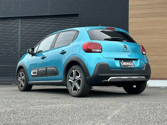 シトロエン シトロエン Ｃ３ フィール 宮崎県 2021(令3)年 1.4万km 青 純正ディスプレイオーディオ/・Bluetooth/・Apple CarPlay/・Android Auto/・AM FM/・USB/社外バックカメラモニター/ETC/リアコーナーセンサー/純正１６インチアルミホイール/トラクションコントロール/クルーズコントロール/・レーンデパーチャーウォーニング/LEDヘッドライト/・オートライト/・オートハイビーム