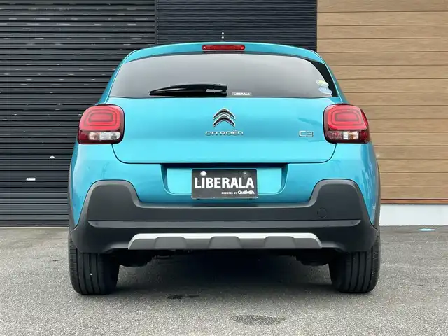シトロエン シトロエン Ｃ３ フィール 宮崎県 2021(令3)年 1.4万km 青 純正ディスプレイオーディオ/・Bluetooth/・Apple CarPlay/・Android Auto/・AM FM/・USB/社外バックカメラモニター/ETC/リアコーナーセンサー/純正１６インチアルミホイール/トラクションコントロール/クルーズコントロール/・レーンデパーチャーウォーニング/LEDヘッドライト/・オートライト/・オートハイビーム