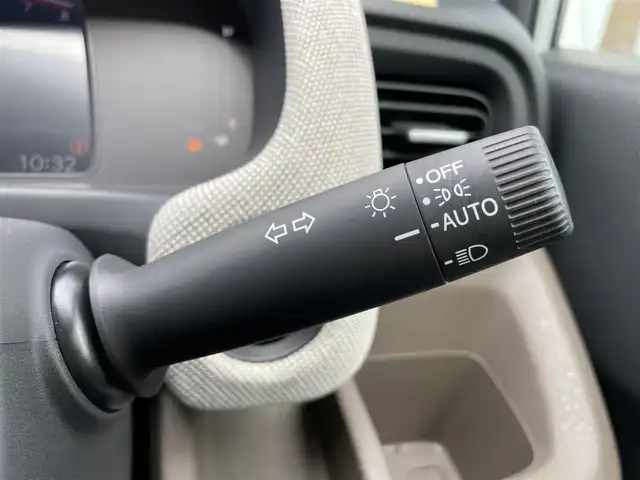 ホンダ フリード AIR 石川県 2024(令6)年 0.9万km パール 純正9型ナビ/フルセグTV/バックカメラ/LEDヘッドライト/両側パワースライドドア/ETC/ホンダセンシング/レーダークルーズ/ドライブレコーダー/スマートキー/プッシュスタート/電動ミラー/保証書