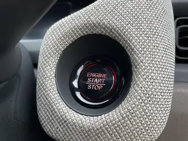 ホンダ フリード AIR 石川県 2024(令6)年 0.9万km パール 純正9型ナビ/フルセグTV/バックカメラ/LEDヘッドライト/両側パワースライドドア/ETC/ホンダセンシング/レーダークルーズ/ドライブレコーダー/スマートキー/プッシュスタート/電動ミラー/保証書