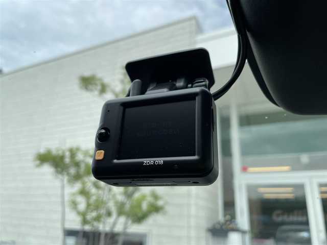 ホンダ フリード AIR 山形県 2024(令6)年 0.9万km パール 純正9型ナビ/フルセグTV/バックカメラ/LEDヘッドライト/両側パワースライドドア/ETC/ホンダセンシング/レーダークルーズ/ドライブレコーダー/スマートキー/プッシュスタート/電動ミラー/保証書