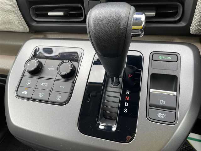 ホンダ フリード AIR 山形県 2024(令6)年 0.9万km パール 純正9型ナビ/フルセグTV/バックカメラ/LEDヘッドライト/両側パワースライドドア/ETC/ホンダセンシング/レーダークルーズ/ドライブレコーダー/スマートキー/プッシュスタート/電動ミラー/保証書