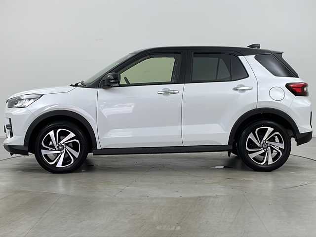 トヨタ ライズ Z 道央・札幌 2025(令7)年 0.1千km ブラックマイカメタリック/シャイニングホワイトパール ・4WD/・寒冷地仕様/・純正ディスプレイオーディオ　/&TV&BT&HDMI&AndroidAuto&AppleCarplay/・全方位カメラ/・スマートアシスト/・クルーズコントロール/・前席シートヒーター/・LEDヘッドライト/・LEDフォグ/・オートマチックハイビーム/・オートライト/・スマートキー/・スペアキー