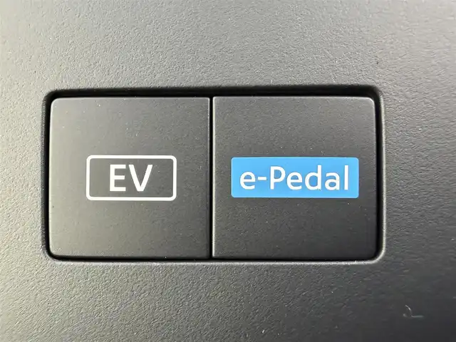 日産 セレナ e－パワー ハイウェイスター V 愛知県 2025(令7)年 0.1千km ブリリアントホワイトパール 登録済未使用車/プロパイロット/１２．３型純正ナビ/ーBT/フルセグTV/AppleCarPlay/AndroidAuto/デジタルインナーミラー/全方位カメラ/ビルトインＥＴＣ２．０/置くだけ充電/両側パワースライドドア/純正16インチアルミ/電子パーキング　/オートホールド/スマートマルチセンターシート/スペアキー/USM挿入口