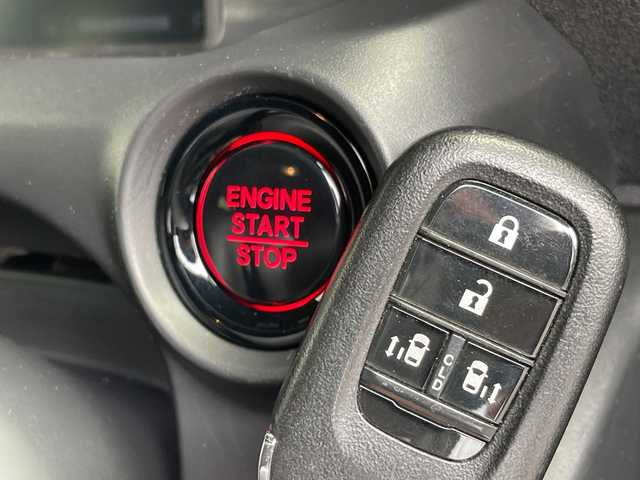 ホンダ Ｎ ＢＯＸ カスタム 愛知県 2023(令5)年 1.2万km プラチナホワイトパール 純正9型ディズプレイオーディオナビ/全方位カメラ/両側パワースライドドア/レーダークルーズコントロール/シートヒーター/バックカメラ/コーナーセンサー/純正アルミホイール/LEDヘッドライト/オートマチックハイビーム/ドライブレコーダー/ETC/衝突軽減システム/フルセグ/CD DVD/Bluetooth/ステアリングスイッチ/スマートキー/プッシュスタート