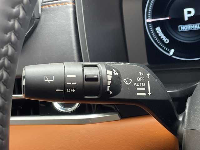 三菱 アウトランダー ＰＨＥＶ P 愛知県 2023(令5)年 1.7万km ブラックダイヤモンド プレミアムサウンドBOSE/エアロパーツ/純正9型ディズプレイオーディオナビ/全方位カメラ/サンルーフ/シートヒーター/バックカメラ/電動リアゲート/パワーシート/ヘッドアップディスプレイ/コーナーセンサー/純正アルミホイール/ルーフレール/ブラインドスポットモニター/LEDヘッドライト/パドルシフト/ステアリングヒーター/リアオートエアコン/レーンキープアシスト/ダウンヒルアシストコントロール/オートマチックハイビーム/ワイヤレス充電機/衝突軽減システム/フルセグ/Bluetooth/ステアリングスイッチ/スマートキー/プッシュスタート
