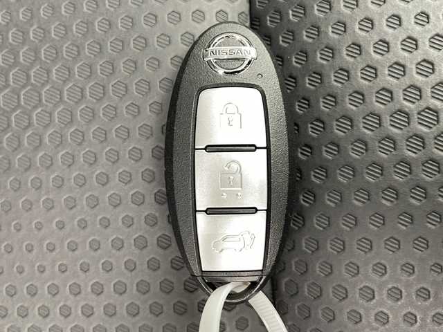 日産 エクストレイル 20Xi 千葉県 2022(令4)年 0.9万km ブリリアントホワイトパール 純正ナビ/フルセグTV/全方位カメラ/衝突被害軽減ブレーキ/レーンキープアシスト/オートハイビーム/コーナーセンサー/LEDヘッドライト/電動リアゲート/ETC/シートヒーター/パワーシート