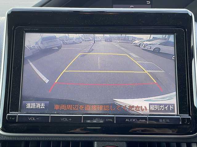 トヨタ ヴォクシー ハイブリッド V 茨城県 2015(平27)年 13.7万km ブラック 純正SDナビ(Bluetooth/バックカメラ/フルセグTV)/LEDオートライト/USB入力端子/スマートキー/ETC/冷房WAC/純正フロアマット/シートヒーター/両側パワースライドドア