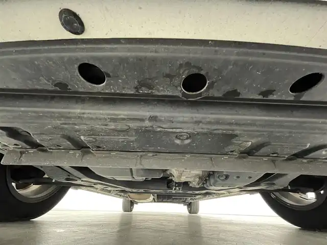 日産 セレナ X V 福島県 2021(令3)年 5.4万km ブリリアントホワイトパール 衝突軽減/・車線逸脱警報/・踏み間違い防止/・後方衝突防止/・後退時車両検知/・標識認識機能/・ブラインドスポットモニター/・クリアランスソナー/純正１０インチマルチナビ/・フルセグTV/BT/SD/CD/DVD/FM/AM/バックカメラ/・全方位カメラ/両側パワースライドドア/追従走行付きクルーズコントロール/LEDオートライト/・フォグライト/3列シート/・ウォークスルー/・ロールサンシェード/・ハーフバックドア/純正アルミホイール付きサマータイヤ/ステアリングリモコン/純正フロアマット/純正ドアバイザー/ウィンカーミラー/・オートミラー/アイドリングストップ/プッシュスタート/・スマートキー