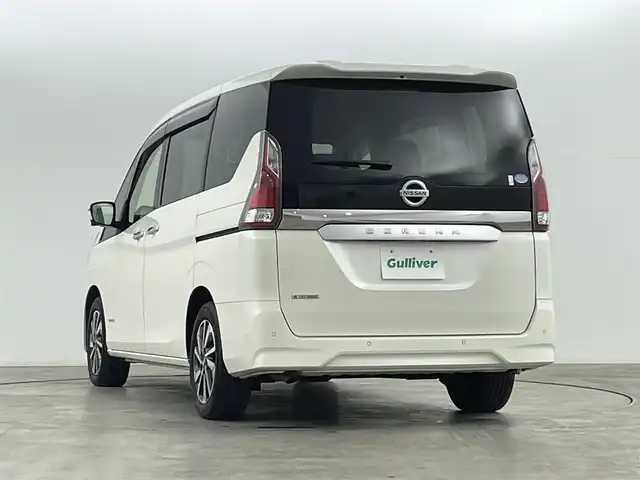 日産 セレナ X V 福島県 2021(令3)年 5.4万km ブリリアントホワイトパール 衝突軽減/・車線逸脱警報/・踏み間違い防止/・後方衝突防止/・後退時車両検知/・標識認識機能/・ブラインドスポットモニター/・クリアランスソナー/純正１０インチマルチナビ/・フルセグTV/BT/SD/CD/DVD/FM/AM/バックカメラ/・全方位カメラ/両側パワースライドドア/追従走行付きクルーズコントロール/LEDオートライト/・フォグライト/3列シート/・ウォークスルー/・ロールサンシェード/・ハーフバックドア/純正アルミホイール付きサマータイヤ/ステアリングリモコン/純正フロアマット/純正ドアバイザー/ウィンカーミラー/・オートミラー/アイドリングストップ/プッシュスタート/・スマートキー