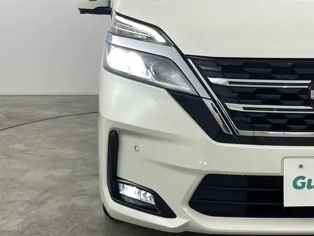 日産 セレナ X V 福島県 2021(令3)年 5.4万km ブリリアントホワイトパール 衝突軽減/・車線逸脱警報/・踏み間違い防止/・後方衝突防止/・後退時車両検知/・標識認識機能/・ブラインドスポットモニター/・クリアランスソナー/純正１０インチマルチナビ/・フルセグTV/BT/SD/CD/DVD/FM/AM/バックカメラ/・全方位カメラ/両側パワースライドドア/追従走行付きクルーズコントロール/LEDオートライト/・フォグライト/3列シート/・ウォークスルー/・ロールサンシェード/・ハーフバックドア/純正アルミホイール付きサマータイヤ/ステアリングリモコン/純正フロアマット/純正ドアバイザー/ウィンカーミラー/・オートミラー/アイドリングストップ/プッシュスタート/・スマートキー