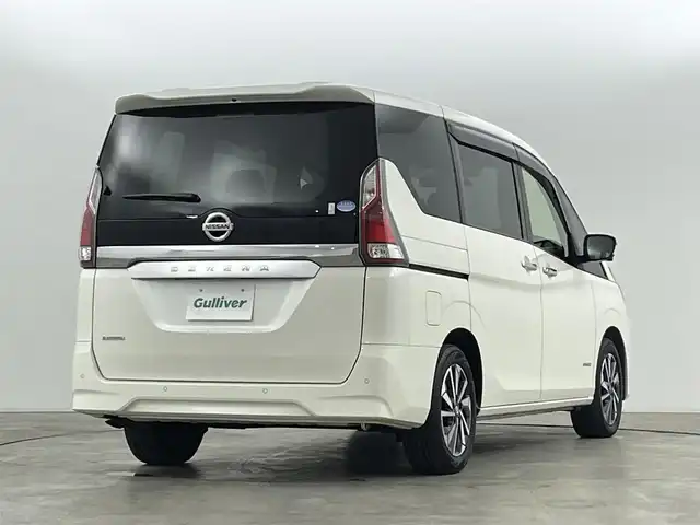 日産 セレナ X V 福島県 2021(令3)年 5.4万km ブリリアントホワイトパール 衝突軽減/・車線逸脱警報/・踏み間違い防止/・後方衝突防止/・後退時車両検知/・標識認識機能/・ブラインドスポットモニター/・クリアランスソナー/純正１０インチマルチナビ/・フルセグTV/BT/SD/CD/DVD/FM/AM/バックカメラ/・全方位カメラ/両側パワースライドドア/追従走行付きクルーズコントロール/LEDオートライト/・フォグライト/3列シート/・ウォークスルー/・ロールサンシェード/・ハーフバックドア/純正アルミホイール付きサマータイヤ/ステアリングリモコン/純正フロアマット/純正ドアバイザー/ウィンカーミラー/・オートミラー/アイドリングストップ/プッシュスタート/・スマートキー