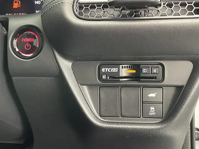 ホンダ ＺＲ－Ｖ ハイブリッド e:HEV Z ブラックスタイル 愛知県 2025(令7)年 0.1千km プラチナホワイトパール 登録済未使用車　純正９型ＤＡナビ　フルセグＴＶ　カープレイ　全方位カメラ　黒革　全席シートヒーター　ＥＴＣ２．０　ワイヤレス充電　ハンドルヒーター　電動リアゲート　ホンダセンシング　衝突軽減　ＢＳＭ　BOSEプレミアムサウンド　メモリシート/登録時走行距離4キロ/e:HEV　Z　ブラックスタイル　Honda CONNECTディスプレー