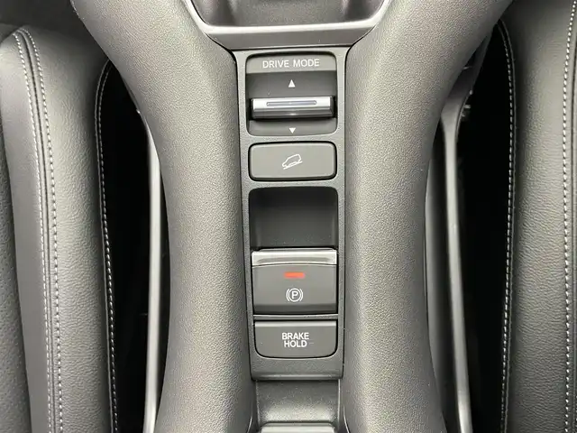 ホンダ ＺＲ－Ｖ ハイブリッド e:HEV Z ブラックスタイル 愛知県 2025(令7)年 0.1千km プラチナホワイトパール 登録済未使用車　純正９型ＤＡナビ　フルセグＴＶ　カープレイ　全方位カメラ　黒革　全席シートヒーター　ＥＴＣ２．０　ワイヤレス充電　ハンドルヒーター　電動リアゲート　ホンダセンシング　衝突軽減　ＢＳＭ　BOSEプレミアムサウンド　メモリシート/登録時走行距離4キロ/e:HEV　Z　ブラックスタイル　Honda CONNECTディスプレー