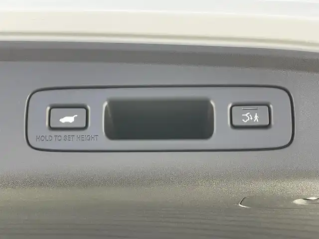 ホンダ ＺＲ－Ｖ ハイブリッド e:HEV Z ブラックスタイル 愛知県 2025(令7)年 0.1千km プラチナホワイトパール 登録済未使用車　純正９型ＤＡナビ　フルセグＴＶ　カープレイ　全方位カメラ　黒革　全席シートヒーター　ＥＴＣ２．０　ワイヤレス充電　ハンドルヒーター　電動リアゲート　ホンダセンシング　衝突軽減　ＢＳＭ　BOSEプレミアムサウンド　メモリシート/登録時走行距離4キロ/e:HEV　Z　ブラックスタイル　Honda CONNECTディスプレー