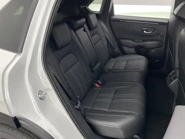 ホンダ ＺＲ－Ｖ ハイブリッド e:HEV Z ブラックスタイル 愛知県 2025(令7)年 0.1千km プラチナホワイトパール 登録済未使用車　純正９型ＤＡナビ　フルセグＴＶ　カープレイ　全方位カメラ　黒革　全席シートヒーター　ＥＴＣ２．０　ワイヤレス充電　ハンドルヒーター　電動リアゲート　ホンダセンシング　衝突軽減　ＢＳＭ　BOSEプレミアムサウンド　メモリシート/登録時走行距離4キロ/e:HEV　Z　ブラックスタイル　Honda CONNECTディスプレー