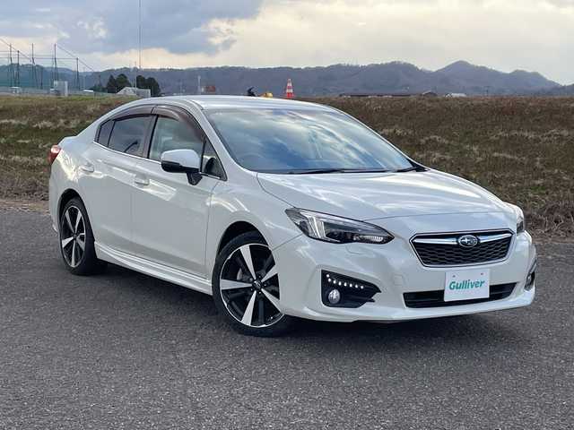 スバル インプレッサ Ｇ４ 2．0i－S アイサイト 新潟県 2017(平29)年 5.8万km クリスタルホワイトP 4WD/純正8インチSDナビ(CN-LR820D)/CD/DVD/BT/フルセグテレビ/SDミュージックサーバー/バックカメラ/ETC/ドライブレコーダー/衝突被害軽減ブレーキ/レーンキープアシスト/レーダークルーズコントロール/パワーシート/パドルシフト/ステアリングスイッチ/スマートキー/プッシュスタート/LEDヘッドライト/オートライト/フォグランプ/純正18インチアルミホイール