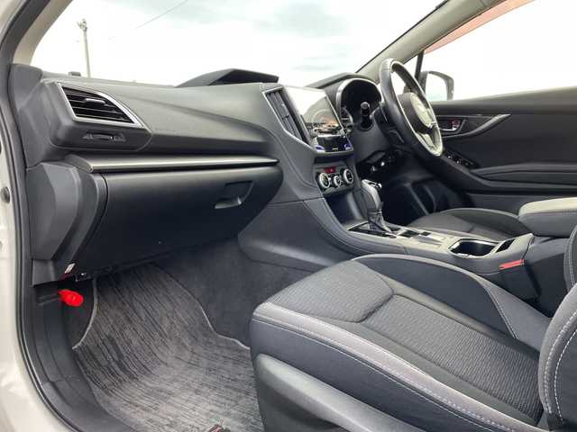 スバル インプレッサ Ｇ４ 2．0i－S アイサイト 新潟県 2017(平29)年 5.8万km クリスタルホワイトP 4WD/純正8インチSDナビ(CN-LR820D)/CD/DVD/BT/フルセグテレビ/SDミュージックサーバー/バックカメラ/ETC/ドライブレコーダー/衝突被害軽減ブレーキ/レーンキープアシスト/レーダークルーズコントロール/パワーシート/パドルシフト/ステアリングスイッチ/スマートキー/プッシュスタート/LEDヘッドライト/オートライト/フォグランプ/純正18インチアルミホイール