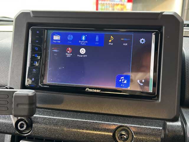 スズキ ジムニー XL 広島県 2019(平31)年 3.8万km ジャングルグリーン 禁煙/純正ディスプレイオーディオ（PVH-9300DVSZS）/・Bluetooth/CD/DVD/スマホ連携/カロッツェリアツイーター/DAMDフロントバンパー/モンスタースポーツリフトアップ/モンスタースポーツサスペンション/ルーフラック/D席BRIDEシート純正シート車載/純正ドアバイザー/電動格納ミラー/タイヤ：オープンカントリー