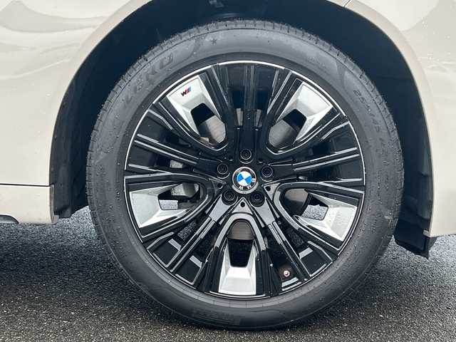 ＢＭＷ ＢＭＷ Ｘ３ 20d xDrive Mスポーツ 佐賀県 2024(令6)年 0.8万km ベージュ 純正14.9インチコントロールディスプレイ/Harman/Kardon/ETC/サラウンドビューカメラシステム/純正20インチアルミホイール/アクティブ・クルーズ・コントロール/ルーフレール/ヘッドアップディスプレイ/パドルシフト/ワイヤレス充電器/パワーバックドア/純正ドライブレコーダー前後/ステアリングヒーター/前席エアシート/全席シートヒーター/前席パワーシート/前席メモリーシート/レザーシート/ブラインドスポットモニター/LEDヘッドライト/スマートキー/スペアキー×１