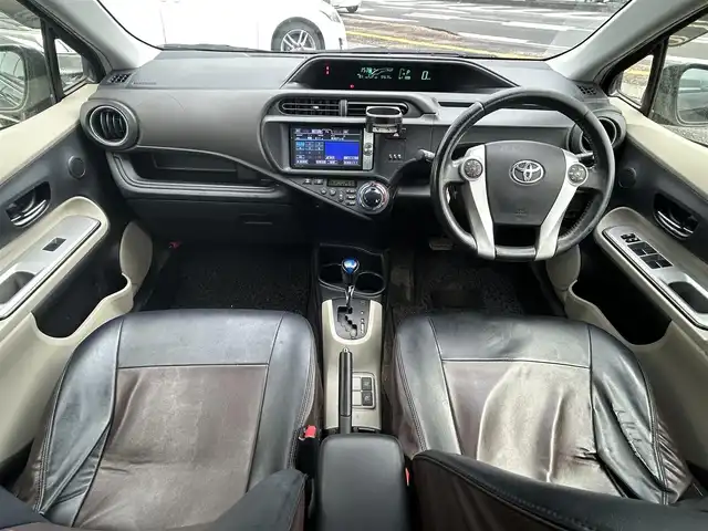 トヨタ アクア G 宮崎県 2012(平24)年 9.5万km ブラックマイカ /ナビ(NHZN-W61G)//TV/CD/DVD/Bluetooth//バックカメラ//ETC//オートライト//フォグライト//純正フロアマット//ドアバイザー//プッシュスタート//電格ウィンカーミラー//ステアリングスイッチ