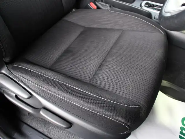 トヨタ ハイラックス Z 愛知県 2021(令3)年 4.7万km アティチュードブラックマイカ スマートキー＆プッシュスタート/純正SDナビ/ワンセグTV/CD/Bluetoothオーディオ/バックカメラ/ETC/社外トノカバー（三つ折りタイプ）/JAOSフロントコイル（純正あり）/純正LEDヘッドランプ/純正LEDフォグランプ/純正17インチアルミホイール/プリクラッシュセーフティ/レーンデパーチャーアラート/クリアランスソナー/レーダークルーズコントロール/ダウンヒルアシストコントロール/アクセサリーソケット/リアデフロック/車両取説/ナビ取説/新車時保証書/スペアキーあり