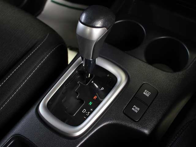 トヨタ ハイラックス Z 愛知県 2021(令3)年 4.7万km アティチュードブラックマイカ スマートキー＆プッシュスタート/純正SDナビ/ワンセグTV/CD/Bluetoothオーディオ/バックカメラ/ETC/社外トノカバー（三つ折りタイプ）/JAOSフロントコイル（純正あり）/純正LEDヘッドランプ/純正LEDフォグランプ/純正17インチアルミホイール/プリクラッシュセーフティ/レーンデパーチャーアラート/クリアランスソナー/レーダークルーズコントロール/ダウンヒルアシストコントロール/アクセサリーソケット/リアデフロック/車両取説/ナビ取説/新車時保証書/スペアキーあり