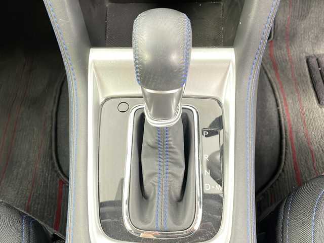 スバル レヴォーグ 1．6GT－S アイサイト 道央・札幌 2015(平27)年 6万km クリスタルホワイトP ・アイサイト/・４WD/・純正SDナビ（CN-LR710D）/（CD/DVD/SD/BT/フルセグTV）/・運転席、助手席パワーシート/・プッシュスタート/・スマートキー/・バック/サイドカメラ/・アイドリングストップ/・ウィンカーミラー/・クルーズコントロール/・ドアバイザー/・純正フロアマット/・ETC/・LEDヘッドライト/・衝突被害軽減システム/・横滑り防止装置/・盗難防止装置