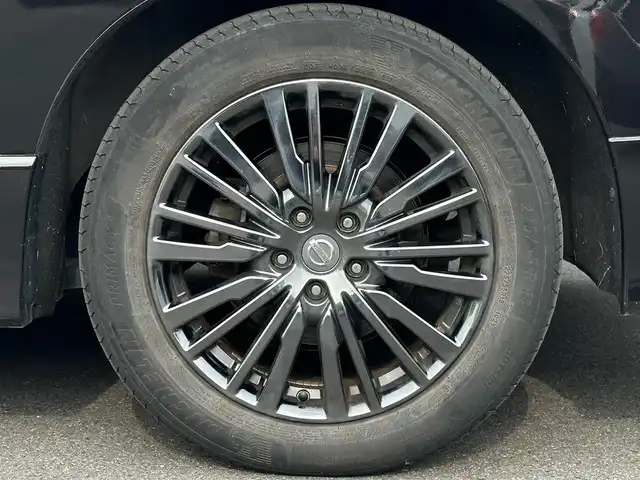 日産 エルグランド 250HWS Sジェットブラック アーバンクロム 鹿児島県 2018(平30)年 5.9万km ファントムブラック クルーズコントロール/純正HDDナビ/Bluetooth/CD/DVD/アラウンドビューモニター/フルセグTV/後席モニター/茶革シート/メモリー付パワーシート/シートヒーター/純正18インチAW/両側パワースライドドア/ETC/前ドラレコ/取扱説明書/保証書/スペアキー