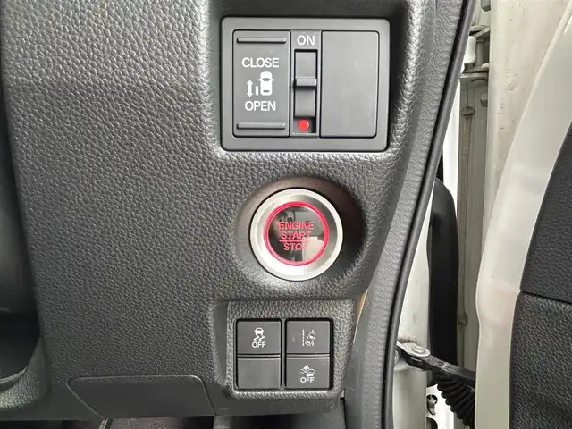 ホンダ Ｎ ＢＯＸ カスタム G L ホンダセンシング 群馬県 2019(平31)年 12.3万km プラチナホワイトパール (株)IDOMが運営する【じしゃロン伊勢崎店】の自社ローン専用車両になりますこちらは現金またはオートローンご利用時の価格です。自社ローンご希望の方は別途その旨お申付け下さい/ホンダセンシング/純正メモリーナビゲーション/バックカメラ/CD/DVD/SD/BT/DTV/USB/ETC/左パワースラアイドドア/オートライト/ドアバイザー/純正フロアマット
