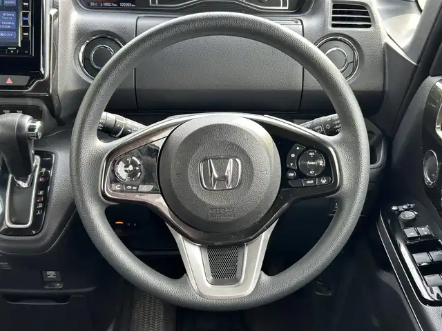 ホンダ Ｎ ＢＯＸ カスタム G L ホンダセンシング 群馬県 2019(平31)年 12.3万km プラチナホワイトパール (株)IDOMが運営する【じしゃロン伊勢崎店】の自社ローン専用車両になりますこちらは現金またはオートローンご利用時の価格です。自社ローンご希望の方は別途その旨お申付け下さい/ホンダセンシング/純正メモリーナビゲーション/バックカメラ/CD/DVD/SD/BT/DTV/USB/ETC/左パワースラアイドドア/オートライト/ドアバイザー/純正フロアマット