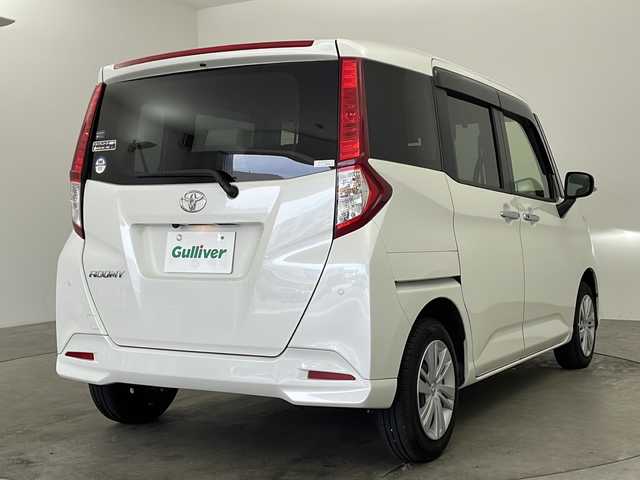 トヨタ ルーミー G 兵庫県 2023(令5)年 2.3万km パールホワイトⅢ ・社外ナビ&Bluetooth&CD/DVD/SD&USB/ipod&TV/・バックカメラ/・ビルトインETC/・スマートアシスト/・プリクラッシュセーフティ/・レーンキープアシスト/・誤発進抑制機能/・前後コーナーセンサー/・盗難防止装置/・クリアランスソナー/・アイドリングストップ/・オートライト/・LEDヘッドライト/・両側パワースライドドア/・前方ドライブレコーダー/・社外フロアマット/・type Cソケット/・Wエアバック/・ステアリングスイッチ/・全席シートカバー/・スマートキー/・AACエアコン/・エンジンスタートボタン