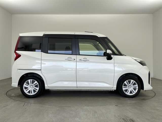 トヨタ ルーミー G 兵庫県 2023(令5)年 2.3万km パールホワイトⅢ ・社外ナビ&Bluetooth&CD/DVD/SD&USB/ipod&TV/・バックカメラ/・ビルトインETC/・スマートアシスト/・プリクラッシュセーフティ/・レーンキープアシスト/・誤発進抑制機能/・前後コーナーセンサー/・盗難防止装置/・クリアランスソナー/・アイドリングストップ/・オートライト/・LEDヘッドライト/・両側パワースライドドア/・前方ドライブレコーダー/・社外フロアマット/・type Cソケット/・Wエアバック/・ステアリングスイッチ/・全席シートカバー/・スマートキー/・AACエアコン/・エンジンスタートボタン