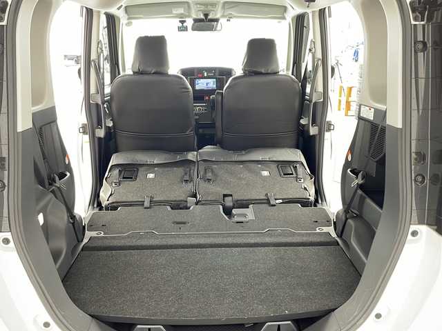 トヨタ ルーミー G 兵庫県 2023(令5)年 2.3万km パールホワイトⅢ ・社外ナビ&Bluetooth&CD/DVD/SD&USB/ipod&TV/・バックカメラ/・ビルトインETC/・スマートアシスト/・プリクラッシュセーフティ/・レーンキープアシスト/・誤発進抑制機能/・前後コーナーセンサー/・盗難防止装置/・クリアランスソナー/・アイドリングストップ/・オートライト/・LEDヘッドライト/・両側パワースライドドア/・前方ドライブレコーダー/・社外フロアマット/・type Cソケット/・Wエアバック/・ステアリングスイッチ/・全席シートカバー/・スマートキー/・AACエアコン/・エンジンスタートボタン