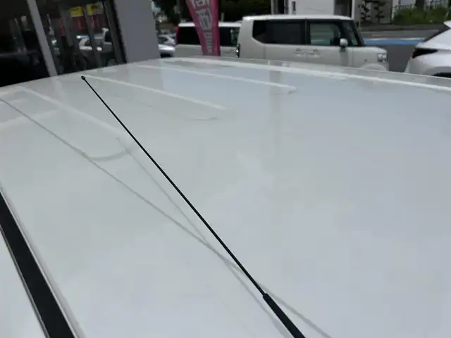 日産 キューブ 15X Vセレクション 愛知県 2014(平26)年 5.8万km ブリリアントホワイトパール 純正ナビ/Bluetooth/フルセグテレビ/ビルトインETC/オートライト/プッシュスタート/電格ミラー/ドアバイザー/取説、保証書、スペアキー