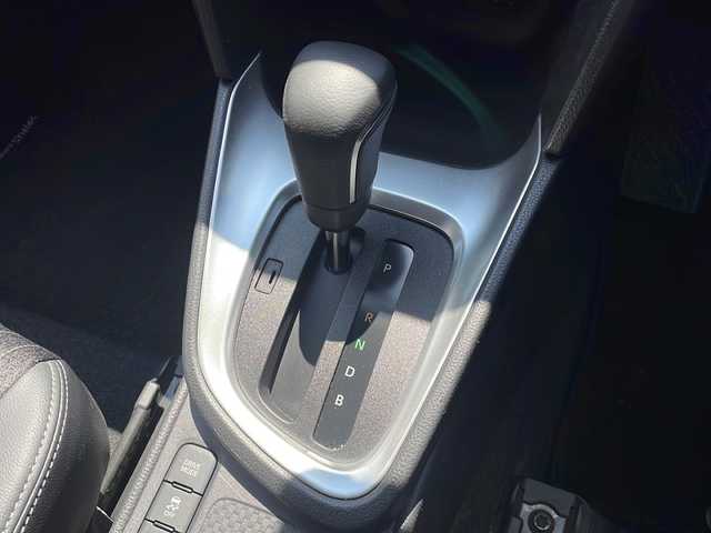 トヨタ ヤリスクロス ハイブリッド Z 岐阜県 2023(令5)年 2.2万km ホワイトパールクリスタルシャイン 純正ナビ　/クルーズコントロール　/前後ドライブレコーダー　/ＥＴＣ　/バックカメラ　/衝突軽減システム　/盗難防止装置　/横滑り防止装置　/レーンキープアシスト　/前後コーナーセンサー　/アイドリングストップ/ＬＥＤヘッドライト　/オートハイビーム/オートライト/スペアキー/プッシュスタート/スマートキー/純正18インチアルミホイール/純正フロアマット