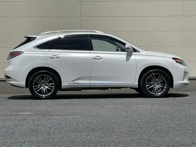 レクサス ＲＸ 450h バージョンL エアサス 茨城県 2014(平26)年 8.8万km ホワイトパールクリスタルシャイン 後期型モデル/革巻きステアリング/ステアリングスイッチ/LEDヘッドライト/ルーフレール/レザーシート/シートベンチレーション/シートヒーター/メモリーシート/パワーバックドア/リアエンタメ/サンルーフ