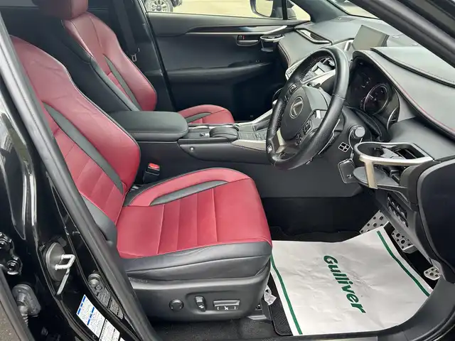 レクサス ＮＸ 300h Fスポーツ 山形県 2017(平29)年 8万km グラファイトブラックガラスフレーク 4WD/マークレビンソンプレミアムサラウンドサウンドシステム/衝突被害軽減システム/純正SDナビ/　　【CD DVD BD BT フルセグ USB AUX】/全周囲カメラ/電動リアゲート/レーダークルーズコントロール/LEDオートヘッドライト/レザーシート/パワーシート/シートエアコン/シートヒーター/ドライブレコーダー/アイドリングストップ/コーナーセンサー/ステアリングスイッチ/ステアリングヒーター/パドルシフト/電動格納ウィンカーミラー/BSM/スマートルームミラー/フォグランプ/スマートキー/ETC2.0